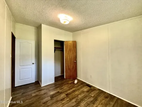 184 Hardison Road Holly Ridge NC 28445