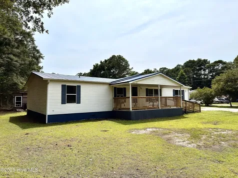 184 Hardison Road Holly Ridge NC 28445