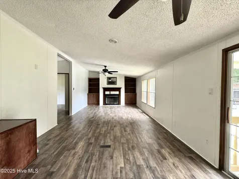 184 Hardison Road Holly Ridge NC 28445