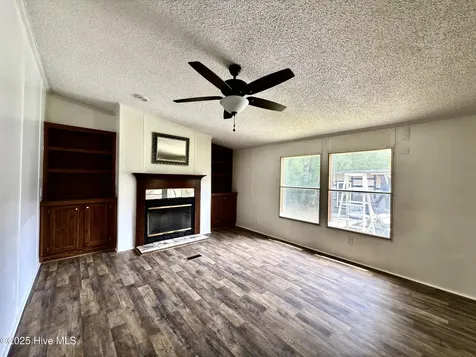 184 Hardison Road Holly Ridge NC 28445