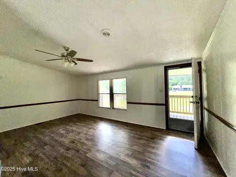184 Hardison Road Holly Ridge NC 28445