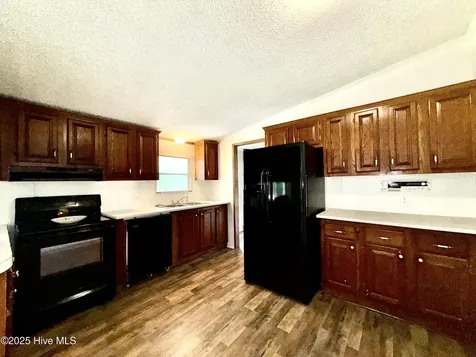 184 Hardison Road Holly Ridge NC 28445