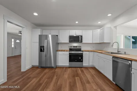 108 NW 29th Street Oak Island NC 28465