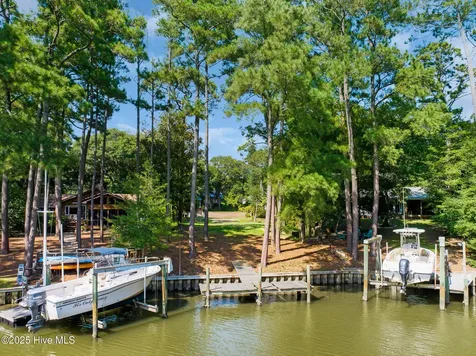117 White Ash Drive Pine Knoll Shores NC 28512