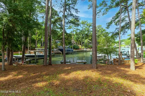 117 White Ash Drive Pine Knoll Shores NC 28512