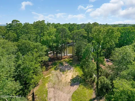 117 White Ash Drive Pine Knoll Shores NC 28512