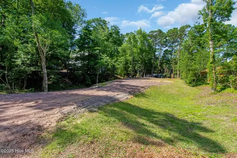 117 White Ash Drive Pine Knoll Shores NC 28512