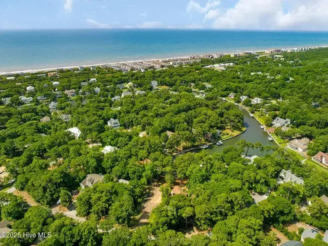 117 White Ash Drive Pine Knoll Shores NC 28512