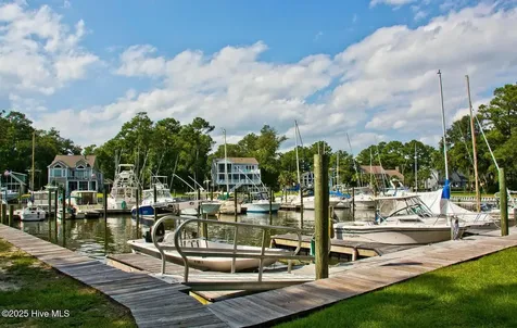 117 White Ash Drive Pine Knoll Shores NC 28512