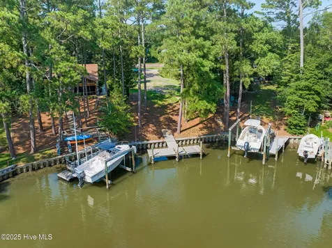 117 White Ash Drive Pine Knoll Shores NC 28512