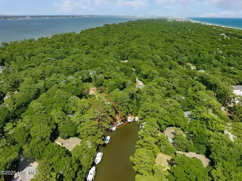 117 White Ash Drive Pine Knoll Shores NC 28512