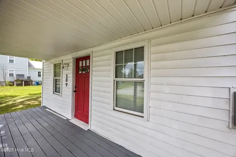 509 Academy Street Oriental NC 28571