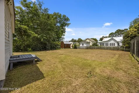 509 Academy Street Oriental NC 28571