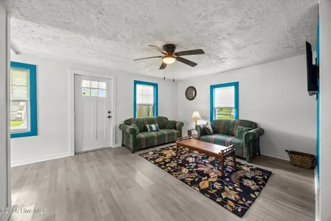 509 Academy Street Oriental NC 28571