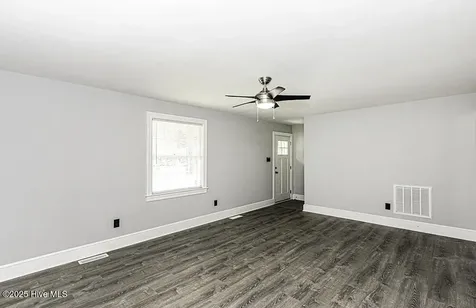 309 Mcgwigan Street Enfield NC 27823