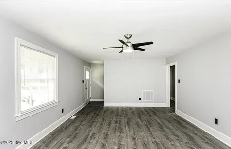 309 Mcgwigan Street Enfield NC 27823