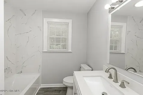 309 Mcgwigan Street Enfield NC 27823