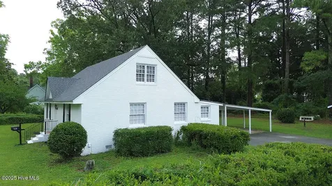 309 Mcgwigan Street Enfield NC 27823