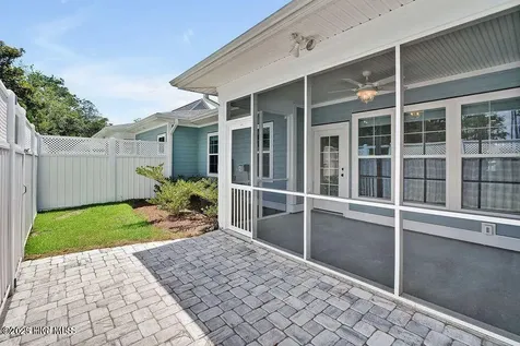 114 W 14th Street Southport NC 28461