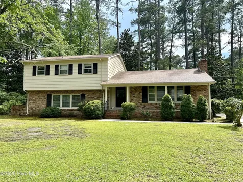 1203 Franklin Avenue Laurinburg NC 28352