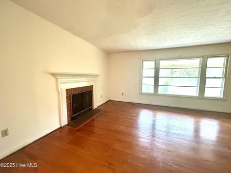 1203 Franklin Avenue Laurinburg NC 28352