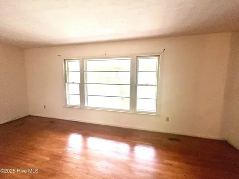1203 Franklin Avenue Laurinburg NC 28352