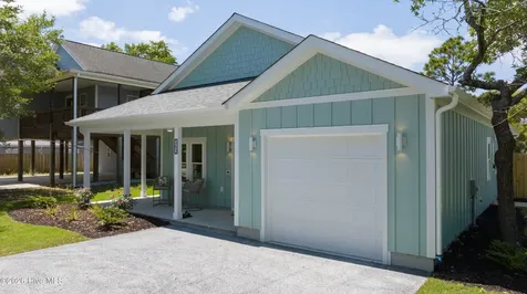 163 NW 4th Street Oak Island NC 28465
