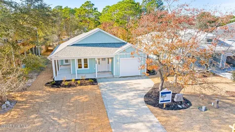 163 NW 4th Street Oak Island NC 28465