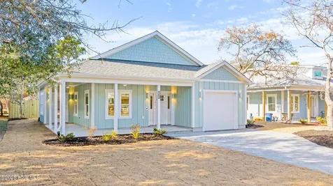163 NW 4th Street Oak Island NC 28465