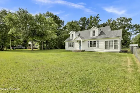 2971 Penderlea Highway Burgaw NC 28425