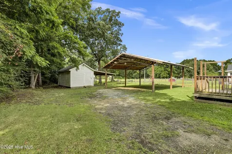 2971 Penderlea Highway Burgaw NC 28425