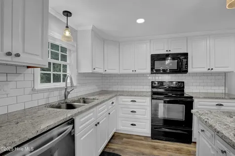 2971 Penderlea Highway Burgaw NC 28425