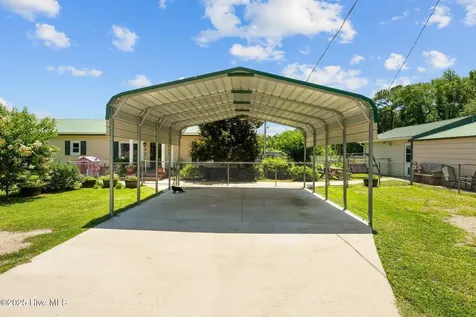 1831 Clarks Road New Bern NC 28562