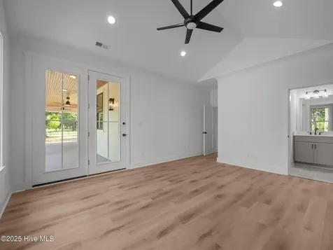 104 Indian Trail Beaufort NC 28516