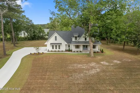 104 Indian Trail Beaufort NC 28516