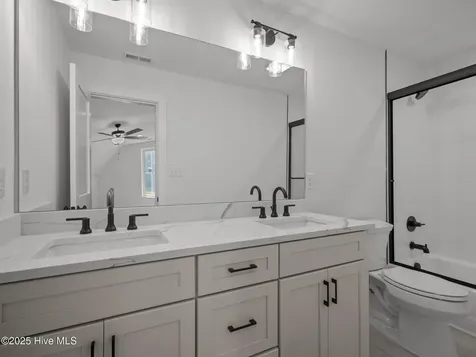 104 Indian Trail Beaufort NC 28516