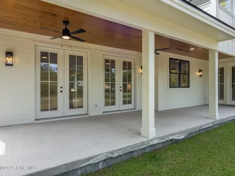 104 Indian Trail Beaufort NC 28516