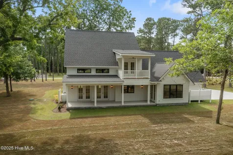 104 Indian Trail Beaufort NC 28516