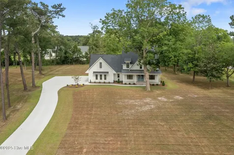 104 Indian Trail Beaufort NC 28516