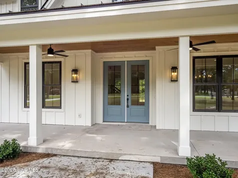 104 Indian Trail Beaufort NC 28516