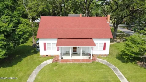 217 N Howard Street Chadbourn NC 28431
