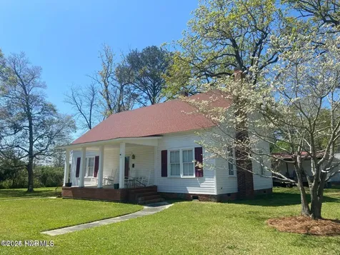 217 N Howard Street Chadbourn NC 28431