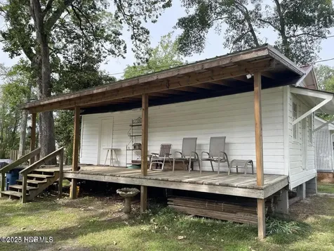 217 N Howard Street Chadbourn NC 28431