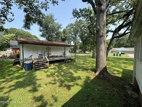 217 N Howard Street Chadbourn NC 28431
