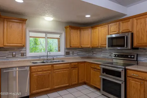 161 Howard Lane Swansboro NC 28584