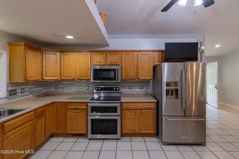 161 Howard Lane Swansboro NC 28584