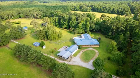 161 Howard Lane Swansboro NC 28584
