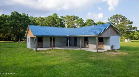 161 Howard Lane Swansboro NC 28584