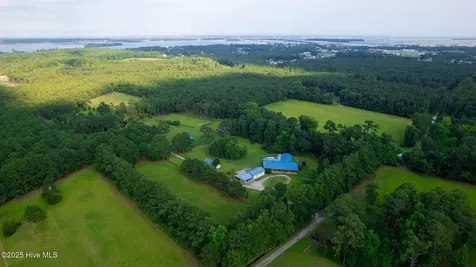 161 Howard Lane Swansboro NC 28584