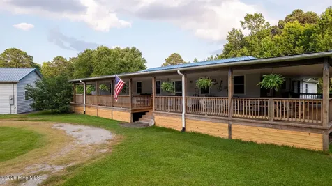 161 Howard Lane Swansboro NC 28584
